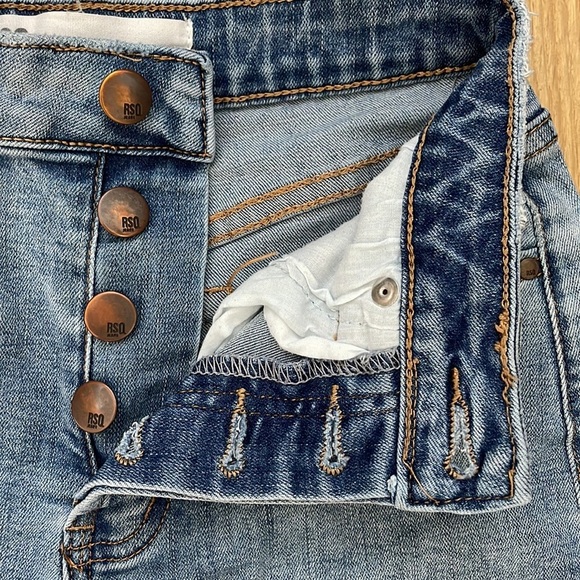 RSQ Denim Shorts - Picture 3 of 4